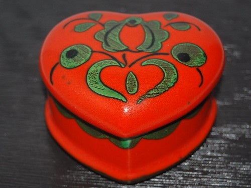 Herzdose dose mit - dose, deckel