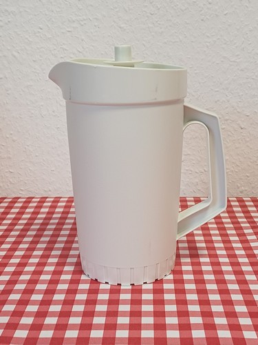 Tupperware pitcher - tupperware, *